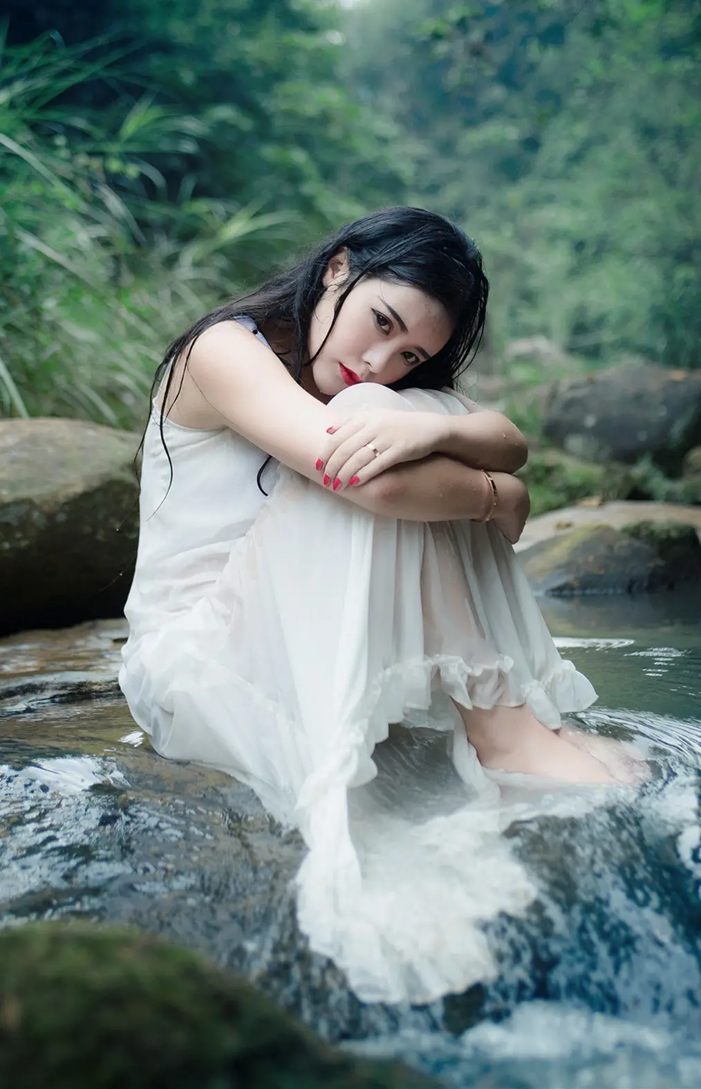 德清郑州高端私人伴游小野梨子
