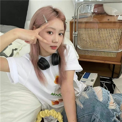 北京伴游女生亢春琳的资料