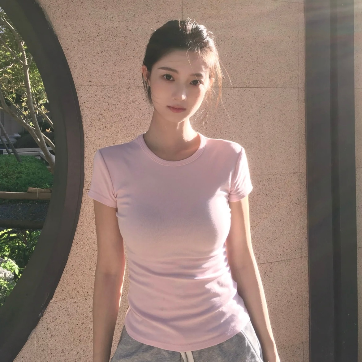 北京伴游女生红红的资料