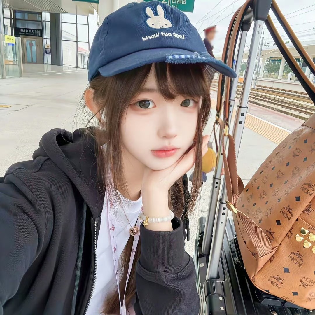 北京伴游女生严莉莉的资料